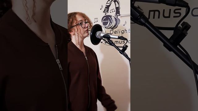 Dolly Parton, 9 to 5 Live Cover by Kaci James смотреть онлайн