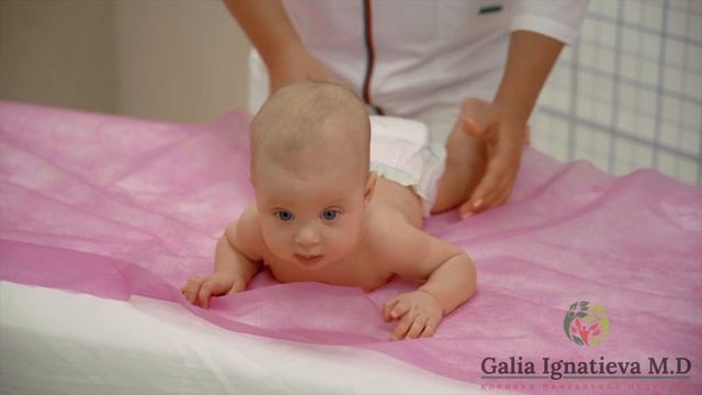 Как научить ребенка переворачиваться - педиатр и мануальный терапевт Галина Игнатьева смотреть онлайн