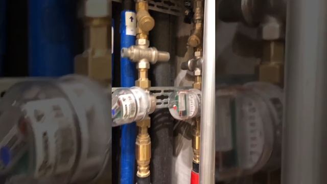 Узел водоразбора в квартире 42 м2. Москва, обзор смотреть онлайн