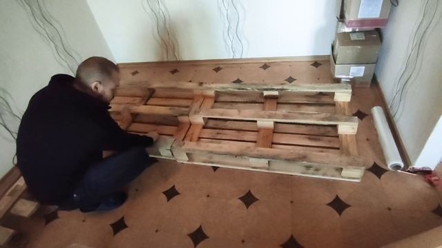 Кровать из поддонов (паллет) своими руками. ДЕШЕВО И БЫСТРО. смотреть онлайн