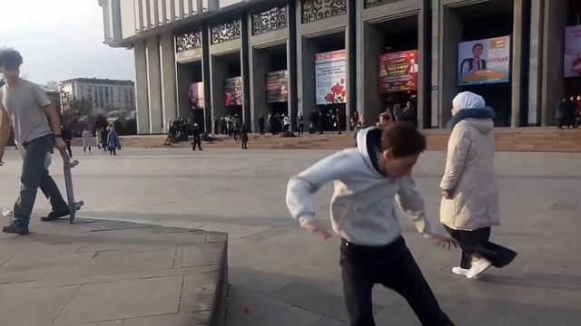 “Я видел, как плачет Мама” смотреть онлайн