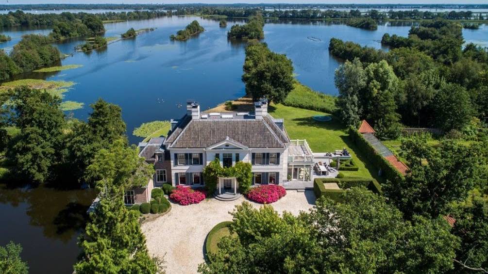 Captivating Country Estate in Loenen Aan De Vecht, Netherlands смотреть онлайн