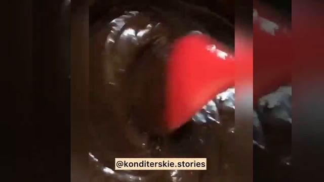 Домашний Трайфл десерт Сникерс из шоколада молочного рецепт #Shorts смотреть онлайн