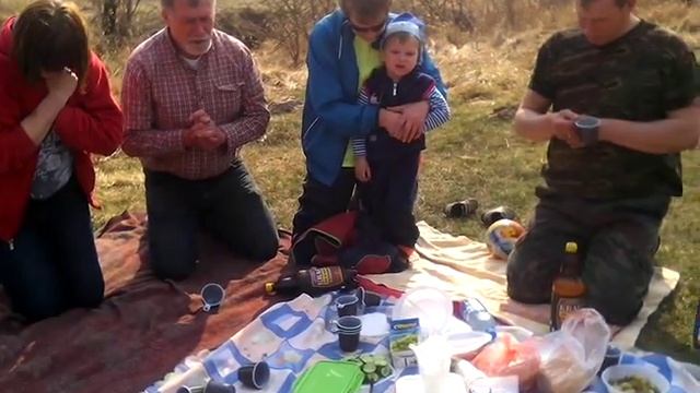 Молитва перед едой. Подпишитесь смотреть онлайн
