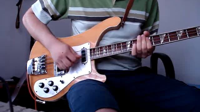 Rickenbacker - And Your Bird Can Sing смотреть онлайн