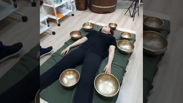 ПОЮЩИЕ ЧАШИ ОТЗЫВ. ОБУЧЕНИЕ ПРАКТИКАМ С ПОЮЩИМИ ЧАШАМИ ОТЗЫВ. МАССАЖ ПОЮЩЕЙ ЧАШЕЙ ОТЗЫВЫ.