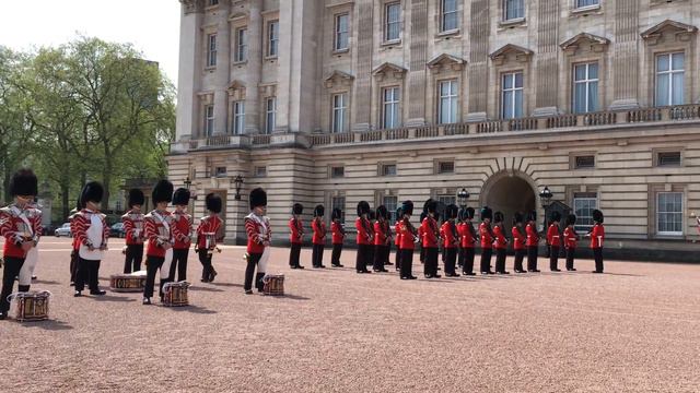 Букиннгемский дворец. Церемония смены караула. часть третья смотреть онлайн