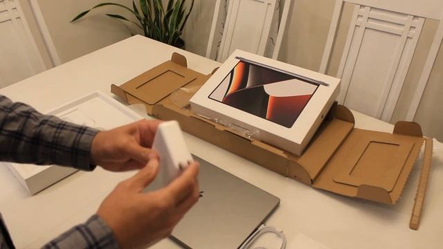 Unboxing MacBook Pro 16-inch M1 Max - 64GB unified memory смотреть онлайн