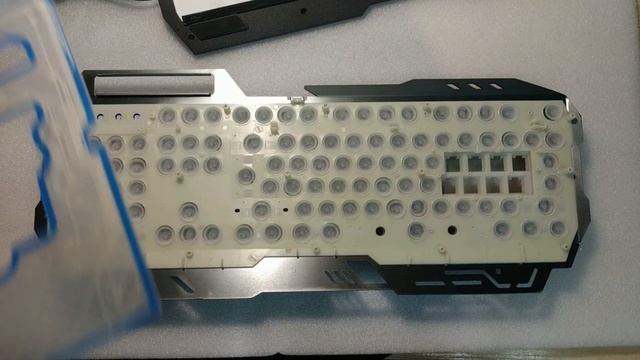 Разборка игровой клавиатуры A4Tech B2418 Bloody ? Видео: 2 смотреть онлайн