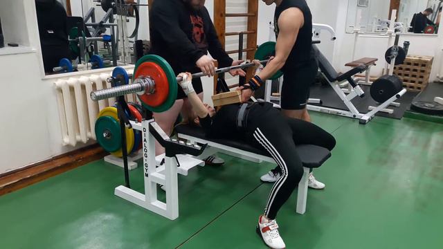 Жим в майке 55×3 8 см (2) смотреть онлайн