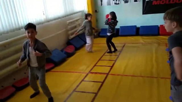 Детская группа по самообороне. смотреть онлайн