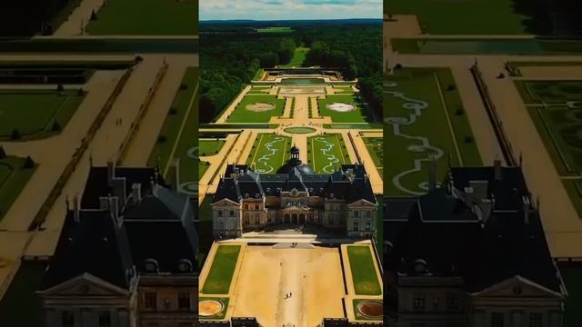 Luxurious Castle of Vaux-le-Vicomte in France. смотреть онлайн