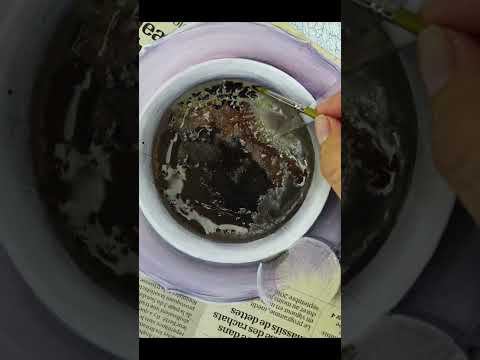 Рисуем по газете на холсте. Миксмедийная картина. #shorts #картинанахолсте смотреть онлайн