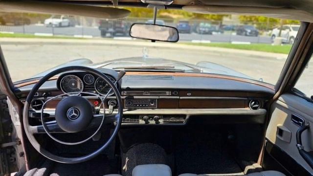 1968 Mercedes-Benz 280 Engine: 2.8L i6 смотреть онлайн