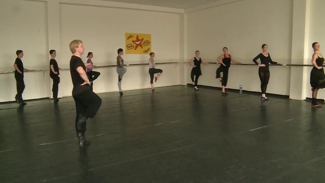 Особенности исполнения веревочки в характере Венгерского танца смотреть онлайн