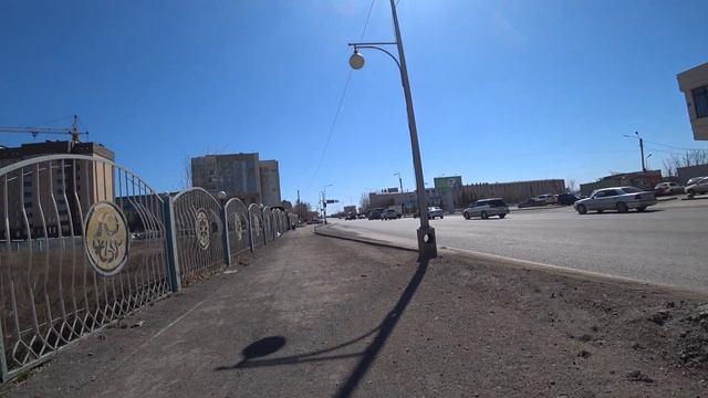 Караганда | Юго-Восток | на перекрёсток Университетской и Шахтёров с входа этнопарка весной 2021 смотреть онлайн