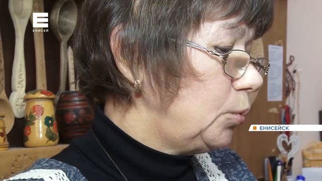 Неженское увлечение: мастерица из Енисейска создаёт из дерева произведения искусства смотреть онлайн