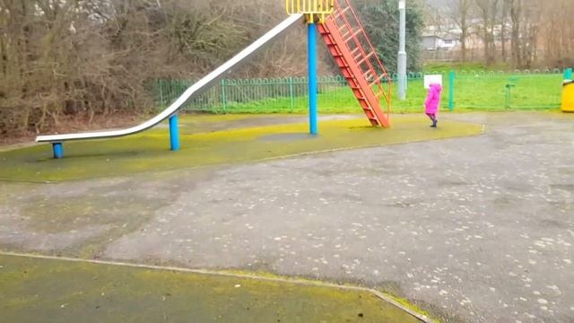 Эльвира и Райан на площадке Играем и Кушаем вкусняшки смотреть онлайн