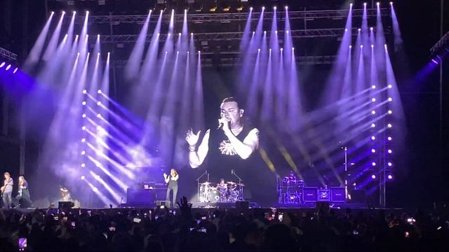 Mana- Clavado en un Bar - Live @ Hard Rock Cafe Punta Cana смотреть онлайн