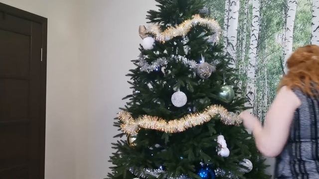 Наряжаем ёлочку⛄???????♀️❄️Советую посмотреть! смотреть онлайн