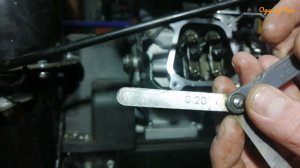 Регулирую клапана на снегоуборщике Huter.