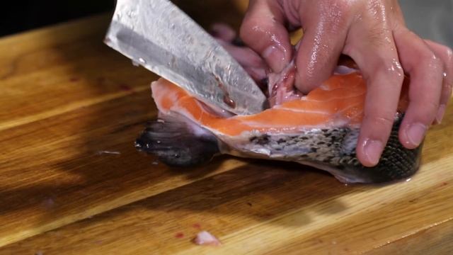 Что делать с головой Лосося?| Рецепт Щечки на гриле! смотреть онлайн