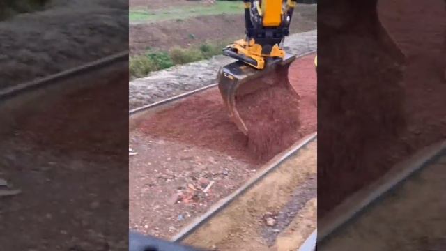 Jcb 145 duck with engcon tiltrotator Building a footpath from start to Finnish tiltrotator style смотреть онлайн