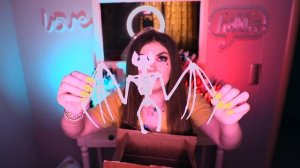 СТРАННЫЙ МУЖЧИНА ПРИСЛАЛ ПОСЫЛКУ !