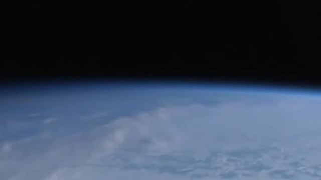 Robbie Williams - She's The One / "В Унисон с Творцом Вводящая" смотреть онлайн