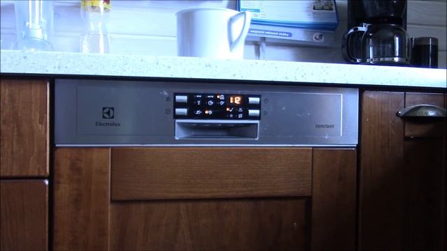 Electrolux dischwasher Intensive 75 with Multitab option Storm Pre wash and main wash included смотреть онлайн