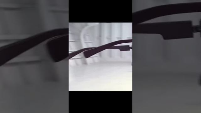 Солнцезащитные очки в стиле Терминатора и кожаное пальто не навели вас на мысль? #shorts #tiktok