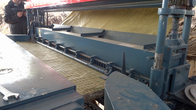 Дом из глины и соломы или как строят смотреть онлайн