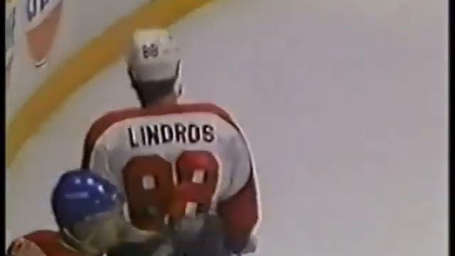 Eric Lindros Vs Eric Desjardins