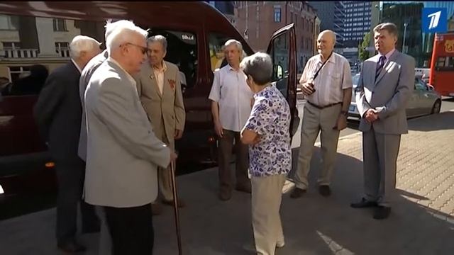 Ветераны эстонского стрелкового полка направились в Великие Луки смотреть онлайн