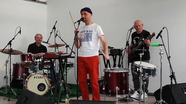 Запрещенные Барабанщики - Человек-амфибия смотреть онлайн