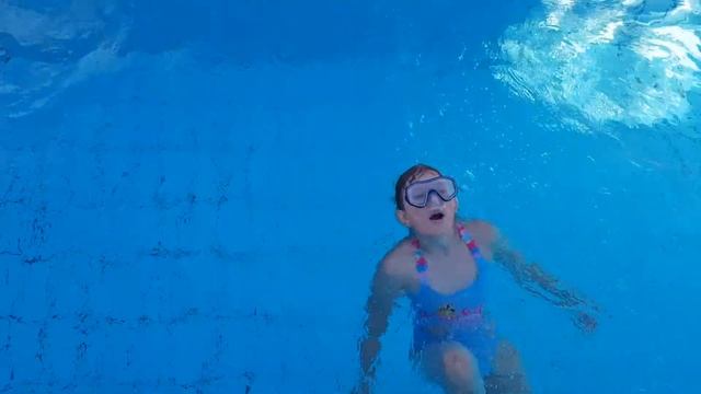 Упражнения для спины в воде