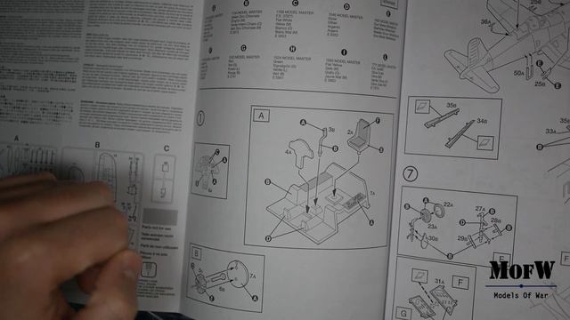 F4U-4B Corsair (ITALERI) Unboxing 1/72 смотреть онлайн