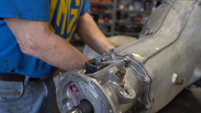 326 MG Tech | How It Works: Engaging Reverse on a MG смотреть онлайн