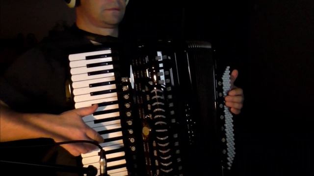 Have Yourself A Merry Little Christmas - accordion смотреть онлайн