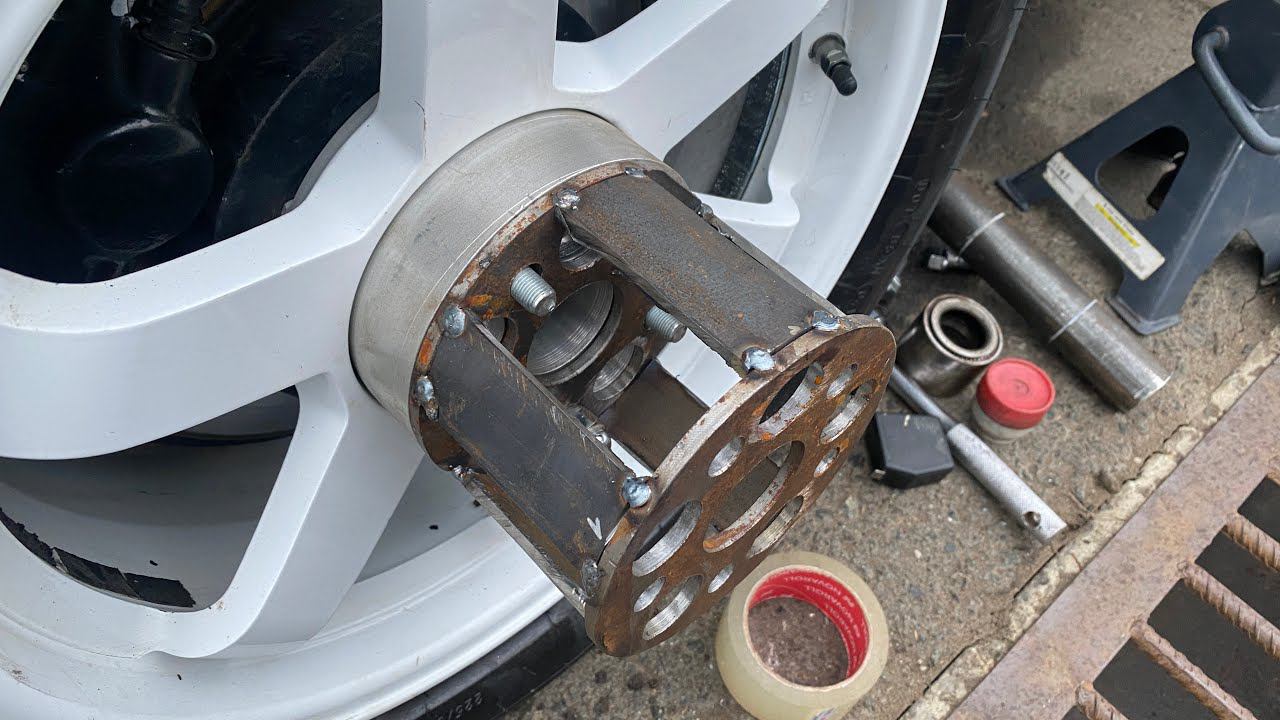 Ломаем капот на Мерседес W221 ночью / стрим смотреть онлайн