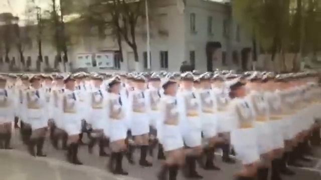Девушки военного университета готовятся к Параду Победы смотреть онлайн