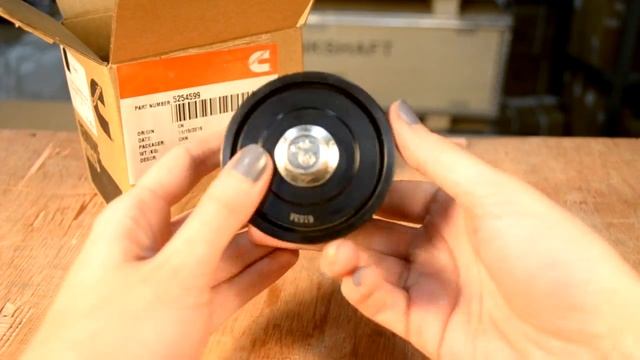 Ролик промежуточный 5254599 Cummins смотреть онлайн