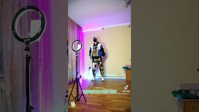 топ танцы из тик ток смотреть онлайн