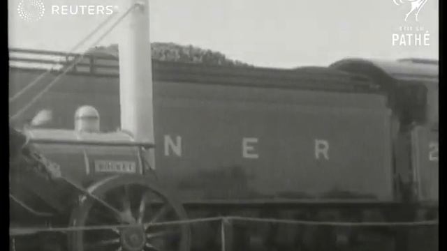 TRANSPORT: Rail: Replica of Rocket steam engine along track (1929) смотреть онлайн