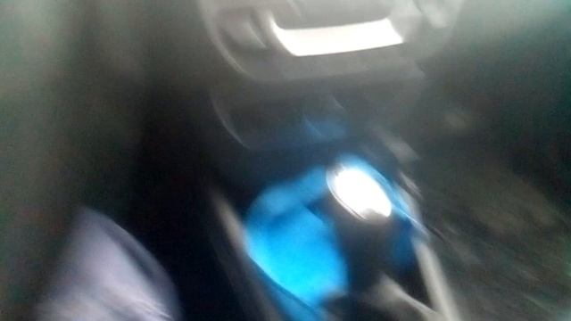 Что делать если замерзает ручной тормоз на Рено Флюенс. смотреть онлайн