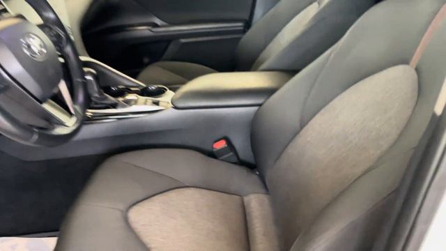 Toyota Camry, 2019 год смотреть онлайн