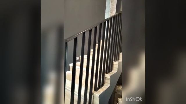Современные перила для лестницы из полосы. смотреть онлайн