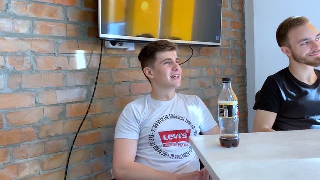 ВЫРВАЛ ВСЕ ВОЛОСЫ ВОСКОВОЙ ЛЕНТОЙ | ДИКО БОЛЬНО | Трах Бах Шоу смотреть онлайн