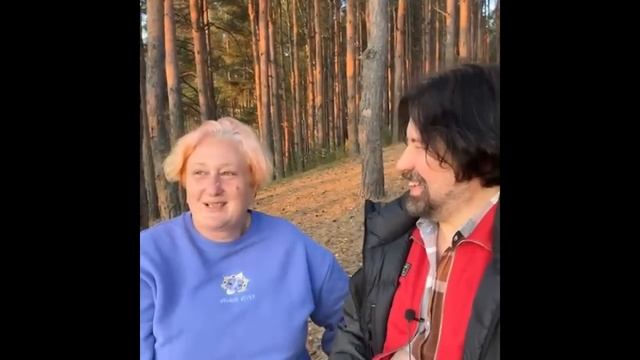 О любви, о разных формах, о глубине отношений, об ожиданиях и 10 шагах. Эфир с Игуменом Евмением смотреть онлайн