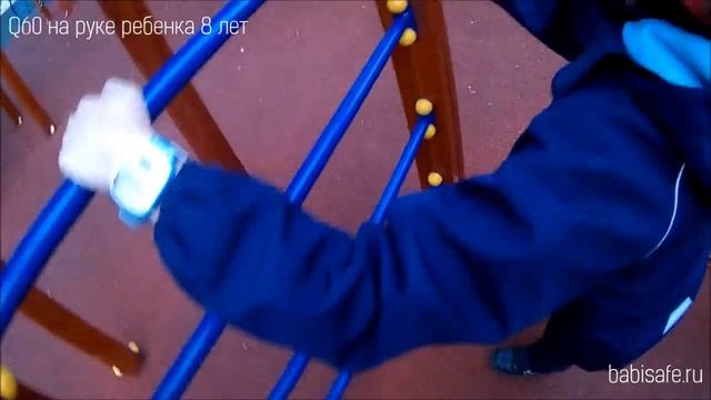 Детские умные часы Q60 разного цвета на руке смотреть онлайн
